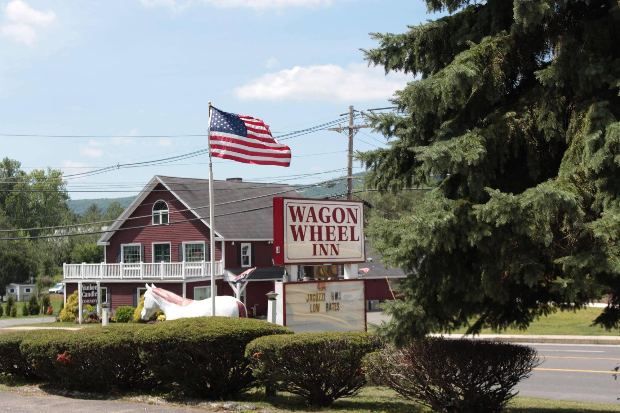 Wagon Wheel Inn Lenox Exteriör bild